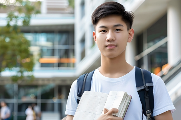 独山县中等职业学校和海南省财税学校哪个好